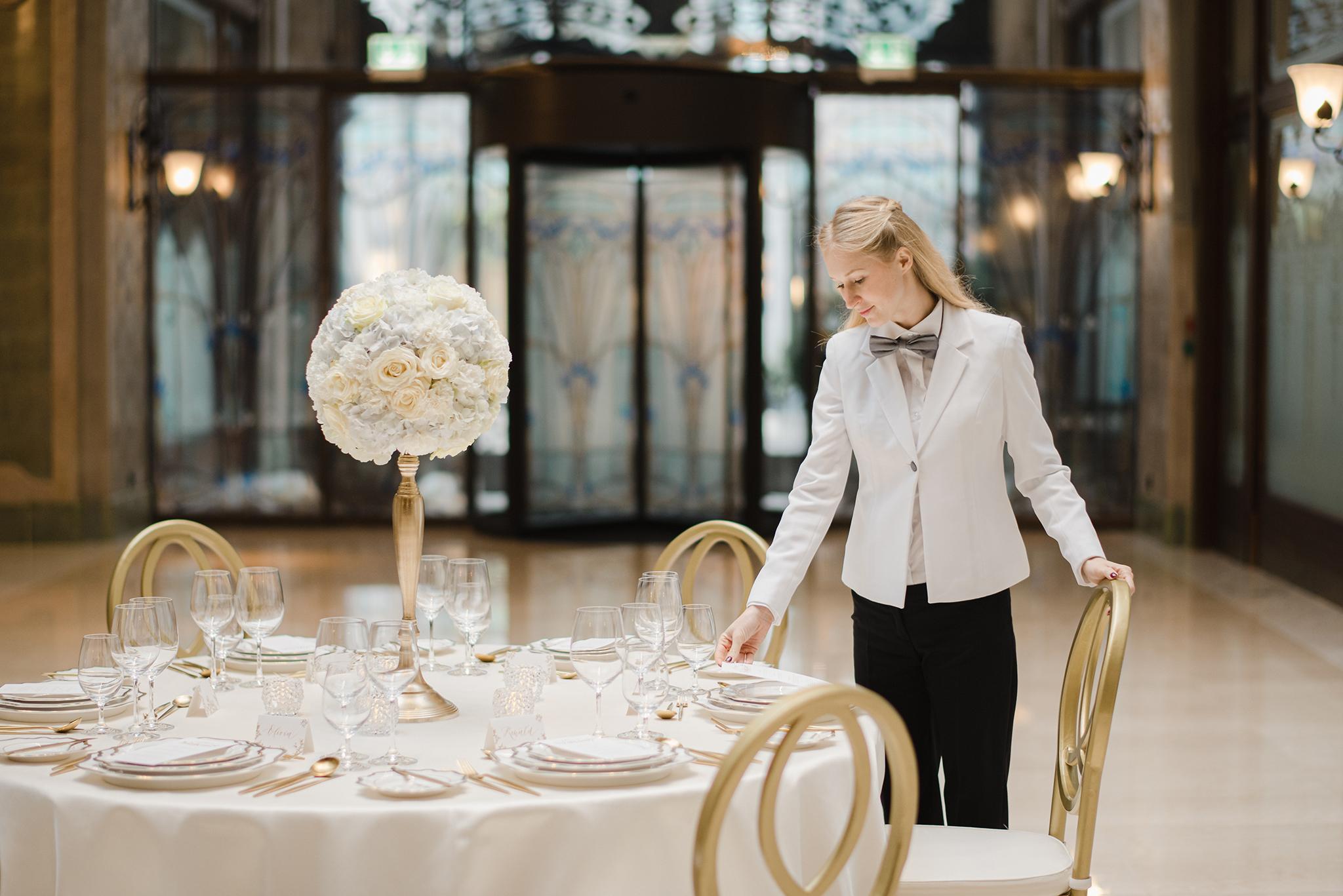 Four Seasons Hotel Gresham Palace Budapest Bagian luar foto