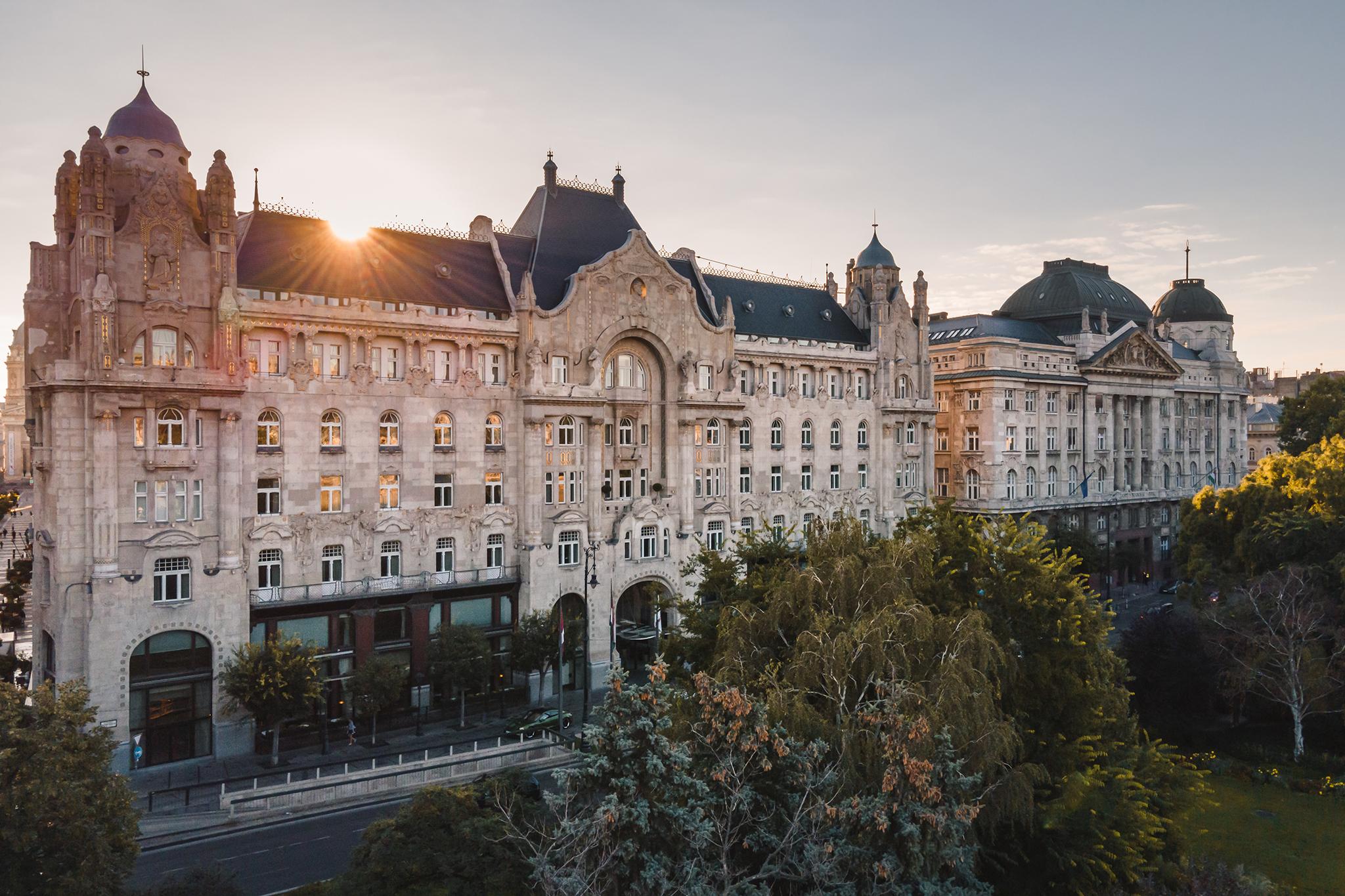 Four Seasons Hotel Gresham Palace Budapest Bagian luar foto