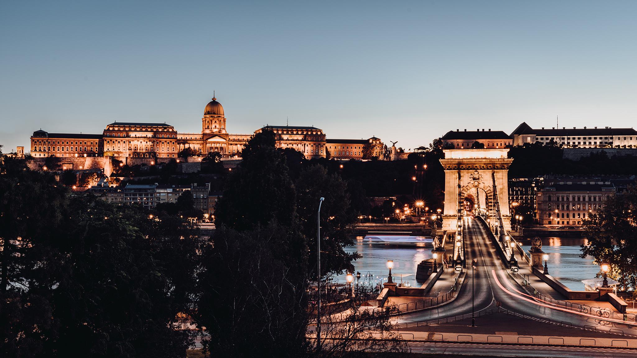 Four Seasons Hotel Gresham Palace Budapest Bagian luar foto