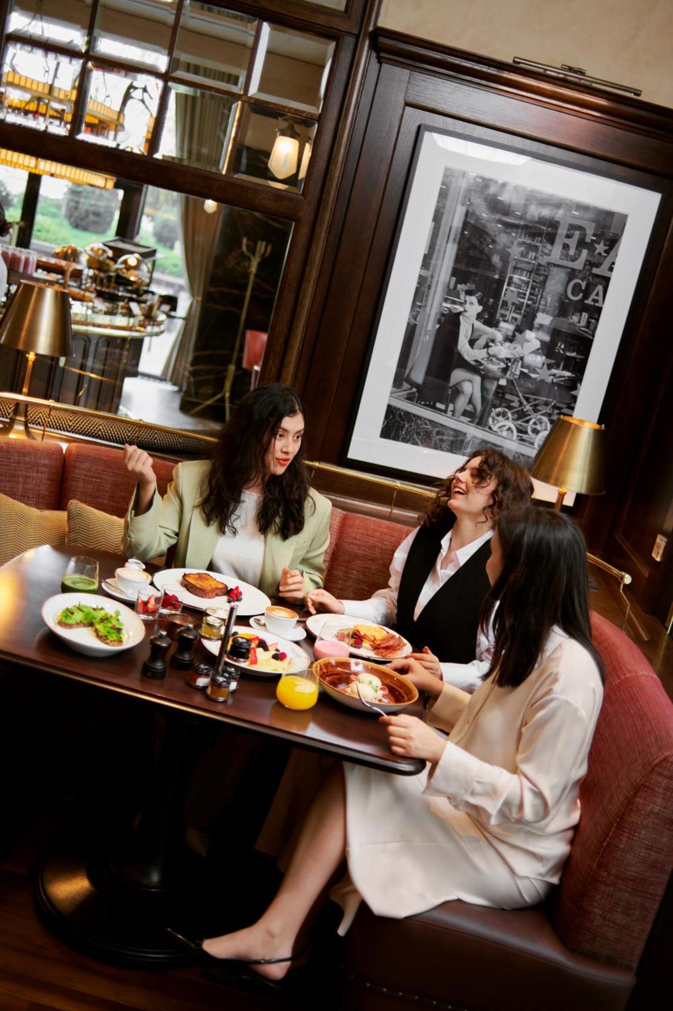 Four Seasons Hotel Gresham Palace Budapest Bagian luar foto