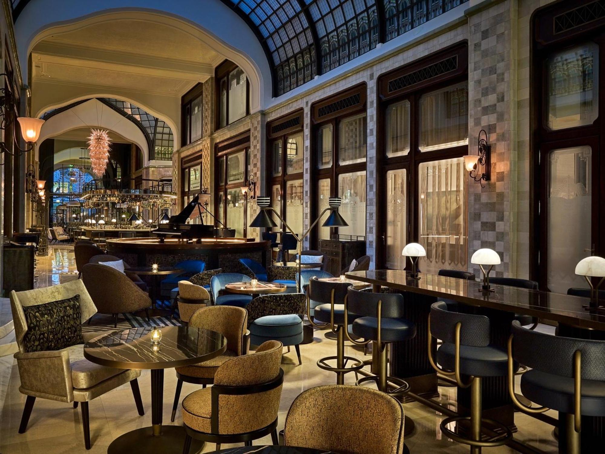 Four Seasons Hotel Gresham Palace Budapest Bagian luar foto