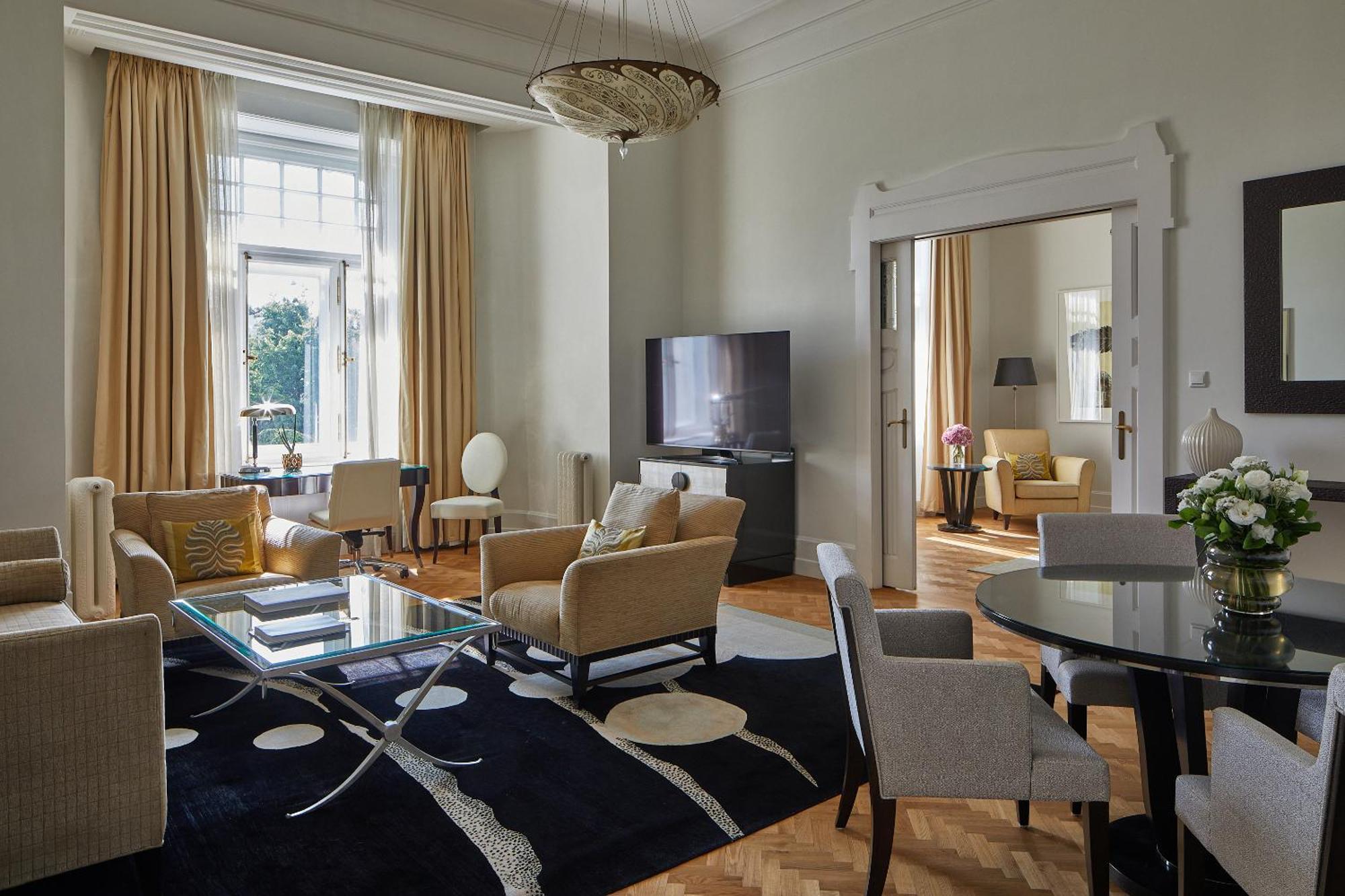 Four Seasons Hotel Gresham Palace Budapest Bagian luar foto
