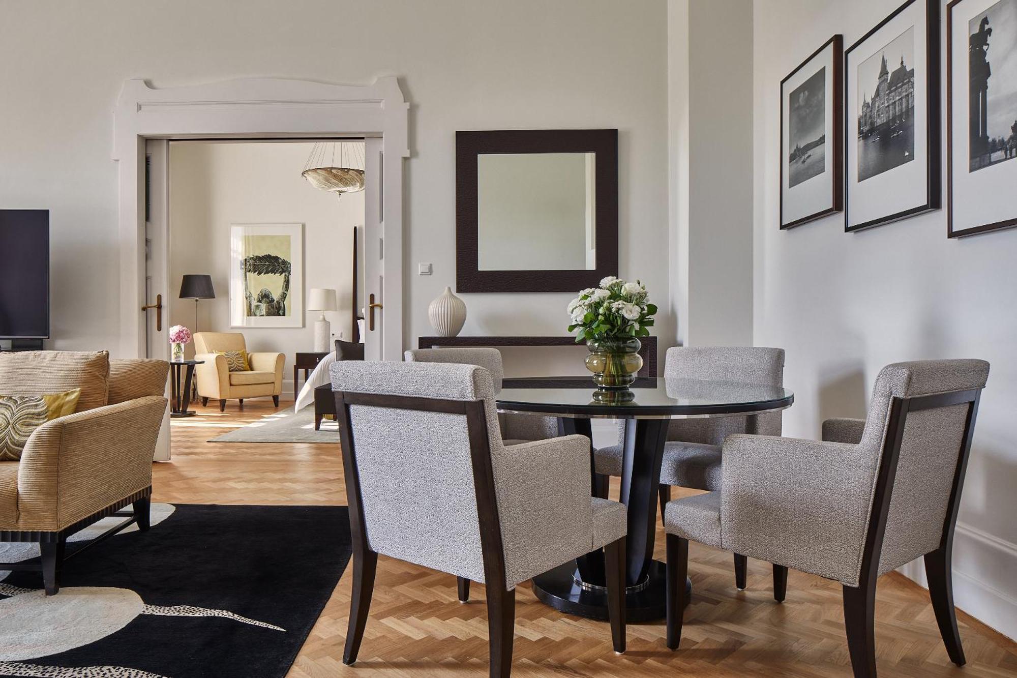 Four Seasons Hotel Gresham Palace Budapest Bagian luar foto