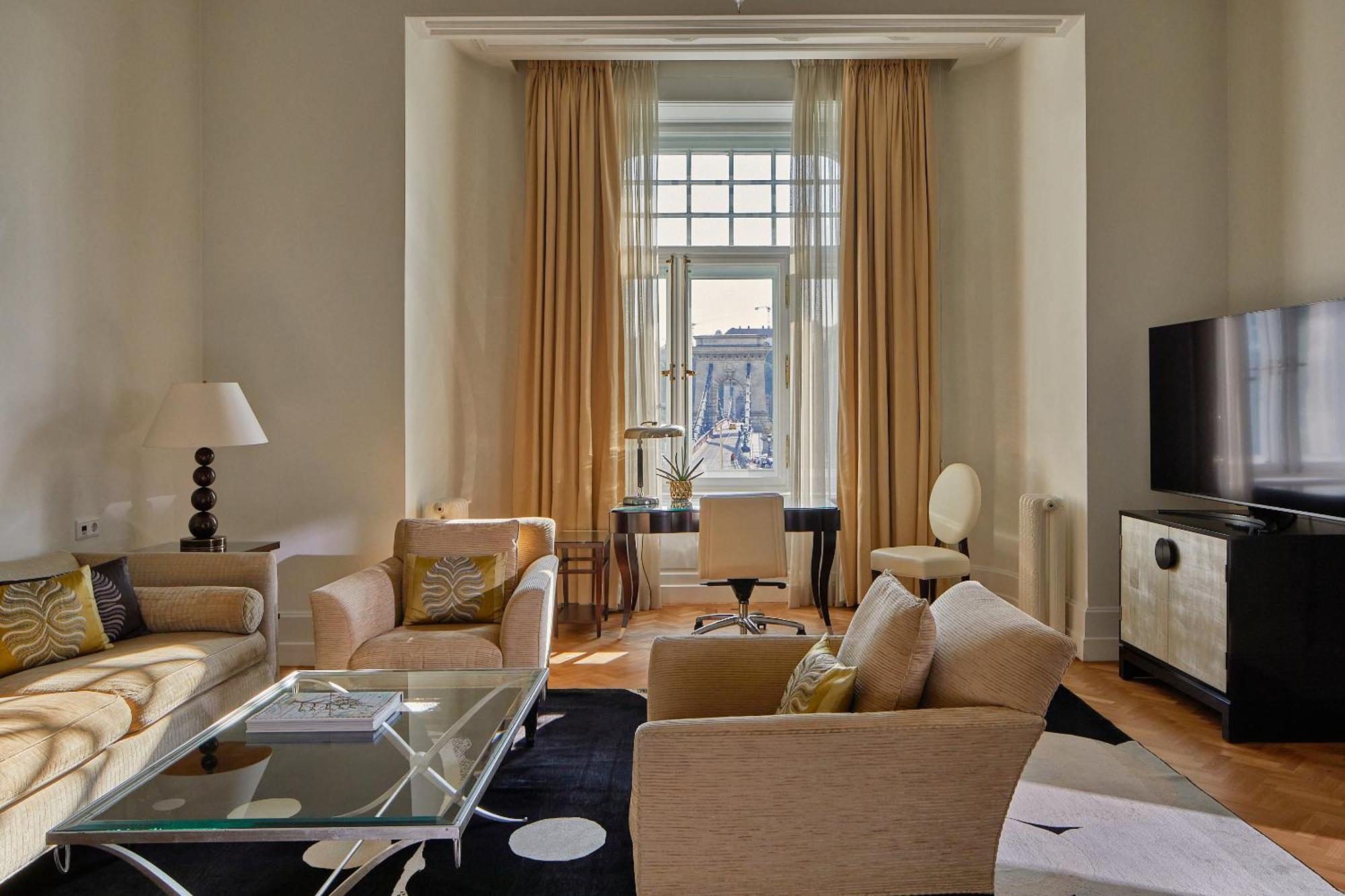 Four Seasons Hotel Gresham Palace Budapest Bagian luar foto